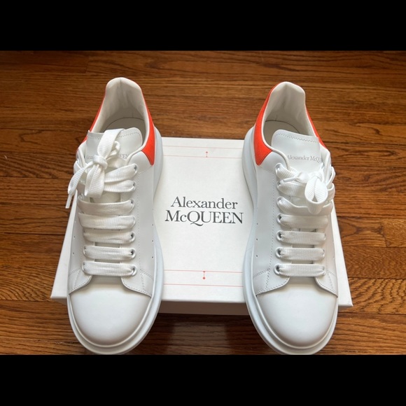 Alexander McQueen Oversized Low Sneakers White Warm Orange - Picture 7 of 9